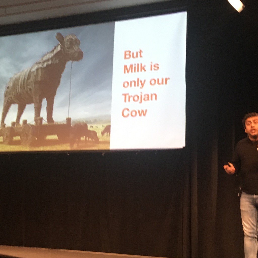 Trojan-cow-YC-demo-day-March-20-distribution-tactic-de-la-Larry-chiang image1.JPG